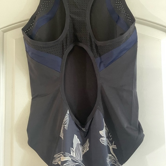 Athleta Fiore One Piece Swimsuit - XS - Picture 6 of 7